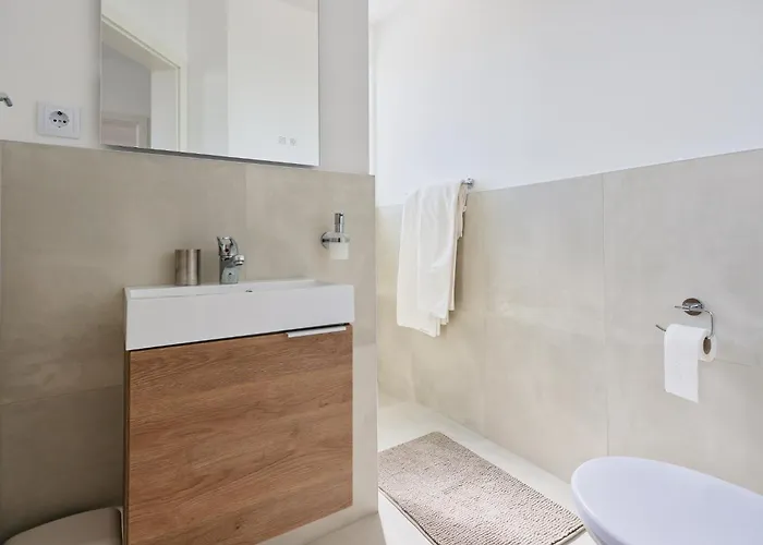 R A M L J A K - Sobe, Zimmer, Marko Apartman