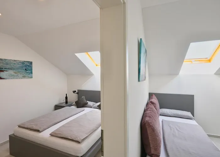 R A M L J A K - Sobe, Zimmer, Marko * Vodice